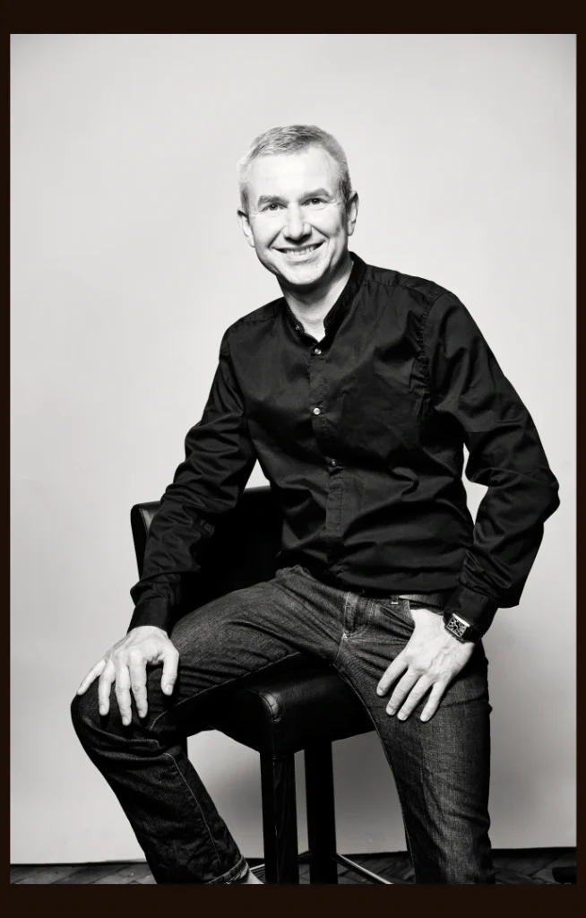 ведучий стратегічної сесії Андрій Шумяков